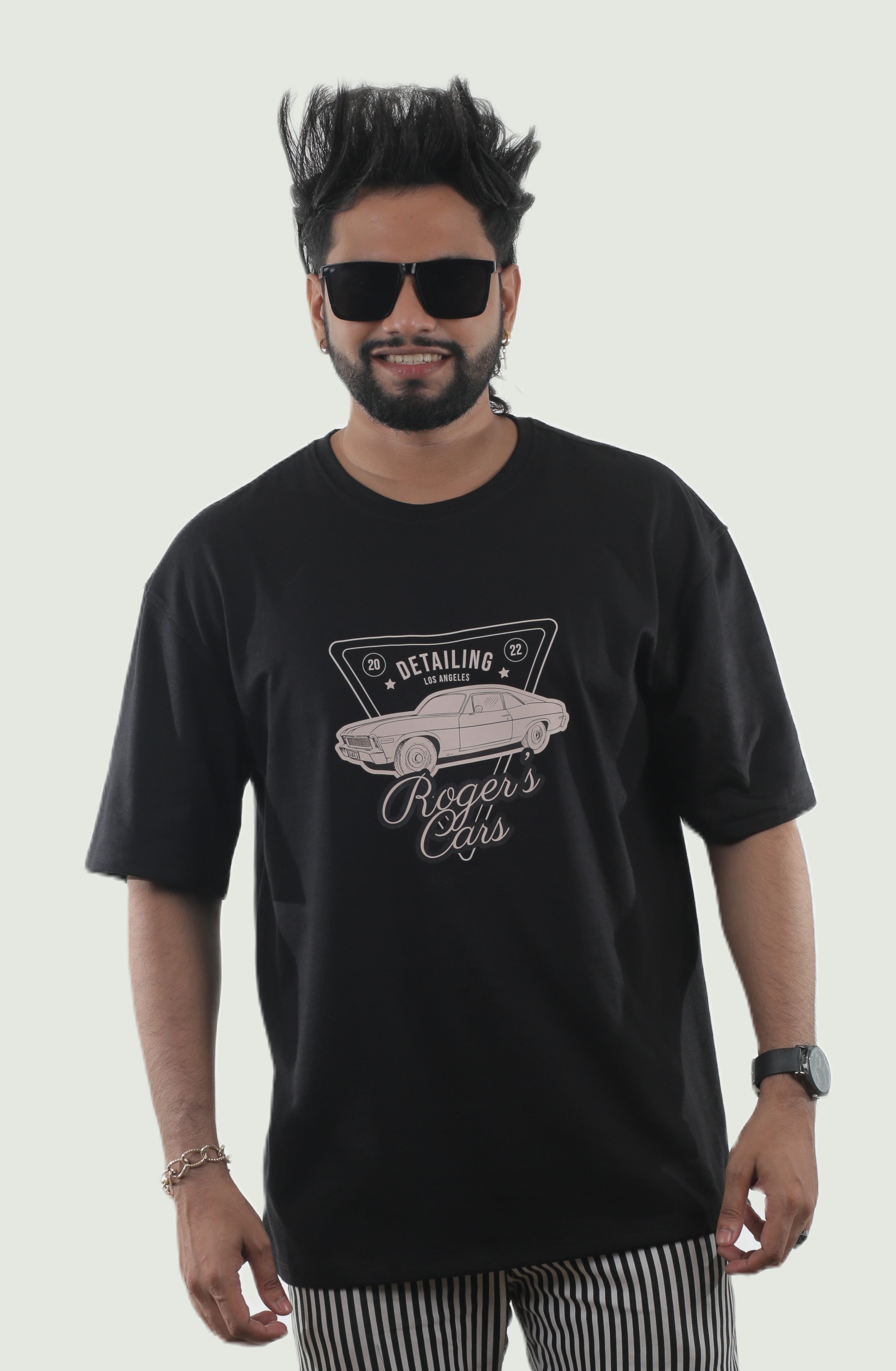 Roger’s Car Unisex Oversized Tee