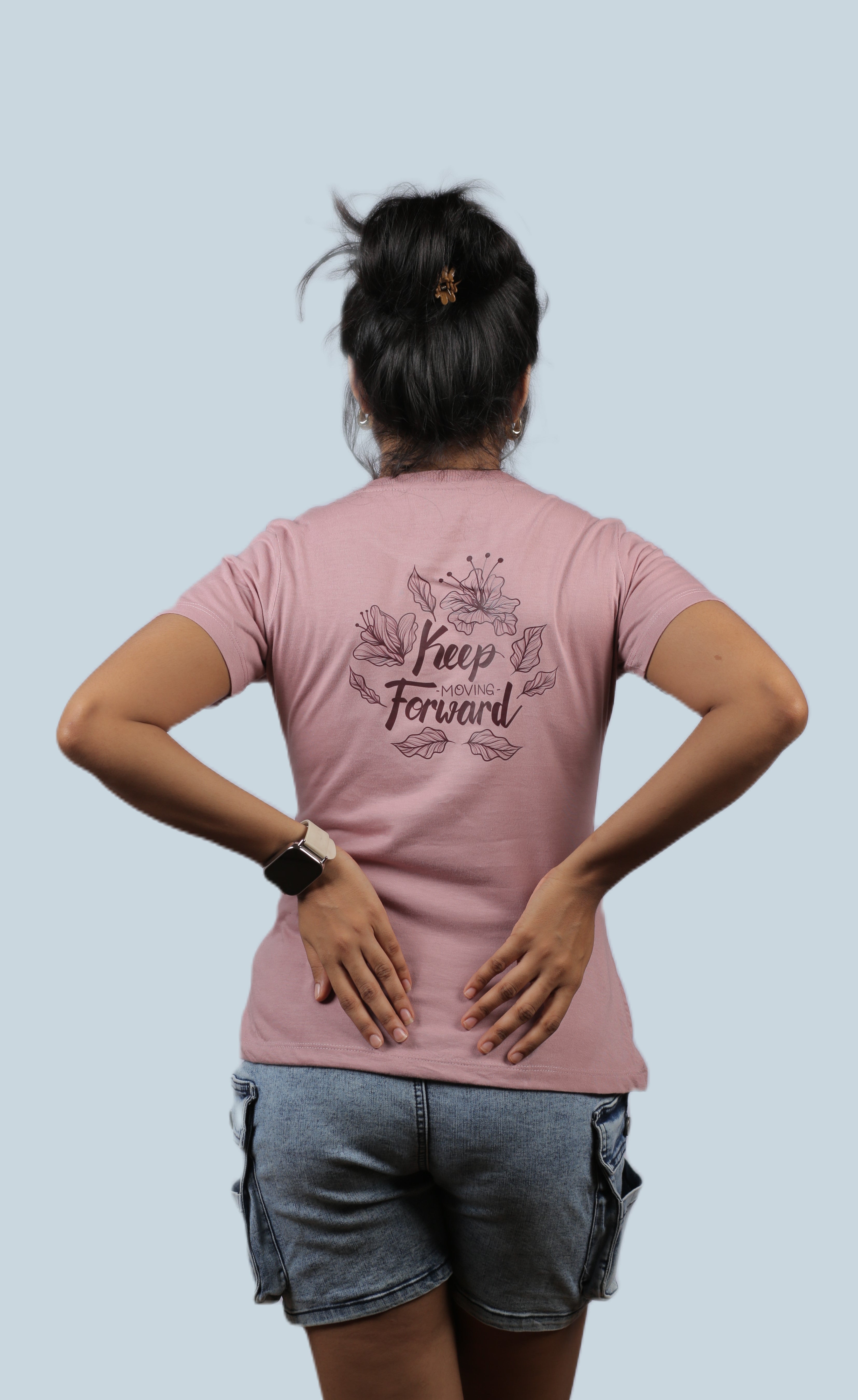 Keep Moving Forward Graphic Ladies Tee SMLR00006000
